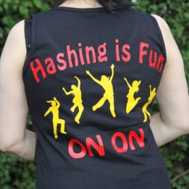 Tanktop woman – fun hashing